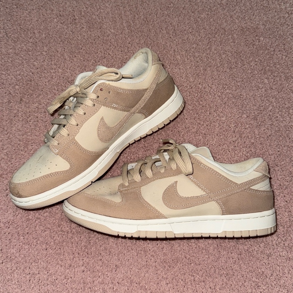 WMNS Nike Dunk Low Sand-drift Sz 9.5